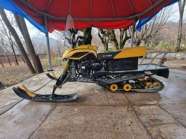 DINGO qar motosikleti - Rəng: sarı/qara - Ön hissədə iki geniş