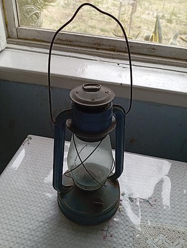 Süni güllər: Məhsul: Kerosin fənəri (mexaniki fitilli, şüşə kolbalı) Təsvir: - — 2