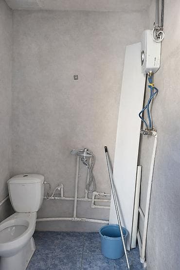 rent house: Xırdalanda 11 nömrəli məktəbin yanında 51 kv həyət evimi satiram.E-2 — 7