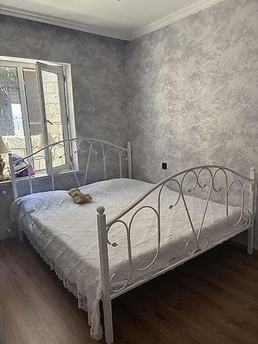 Yataq satılır matrassız baha hazırlanıb 400 azn satılır.Yenidir