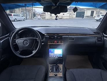 Аксессуары и тюнинг: Mercedes-Benz E‑Class (W210) sedan - Korpus: qara rəng, 4 qapı, xrom — 10