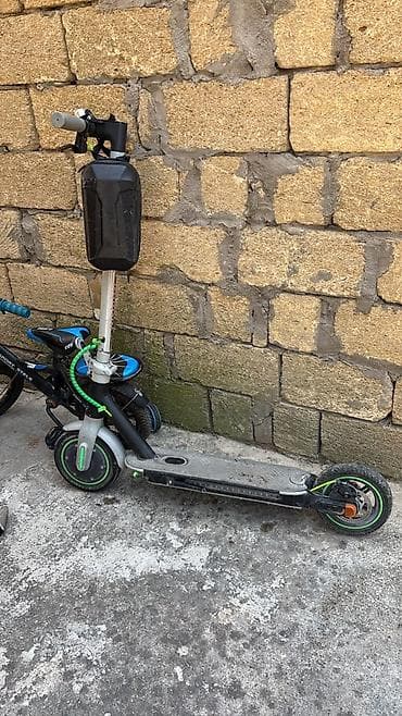 İşlənmiş Elektrik samokat 12", 251 - 350 Vt, > 45 km/s, Ünvandan götürmə — 3