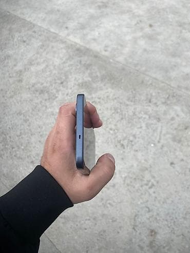 düyməli mobil telefonlar: Tecno Spark, 256 GB, rəng - Göy, Sensor — 3