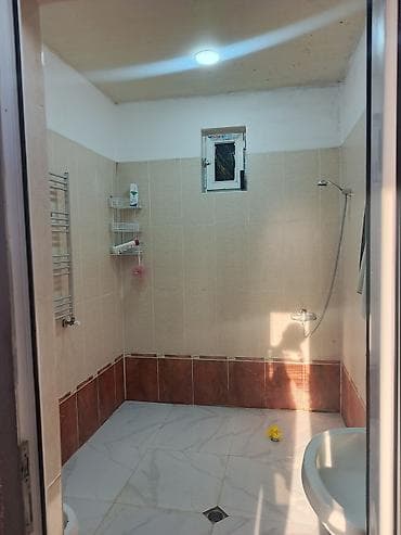 1 otaq ev: Otaq yoldaşi axdarilir nefciler metrosuna 15 dq mesafede 120azn — 2