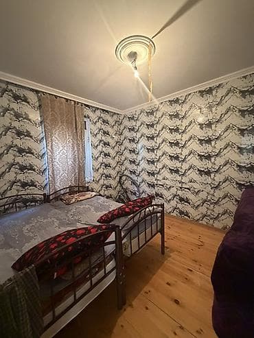 gencede ev: 3 otaqlı, 81 kv. m, Orta təmir — 5