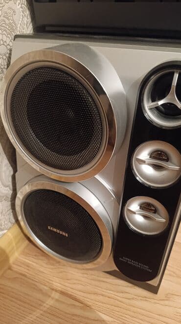 Минидиск-плееры: 4700watt 1merkez, iki dinamik. disk yerinden bawqa her weyi iwlekdi — 4