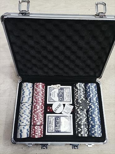 Uşaq dünyası: Texas Hold’em Poker Dəsti – tam evdə oyun üçün Məzmun: 200 fiska+oyun — 3