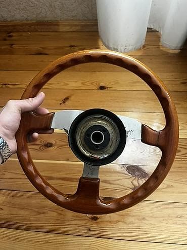 saipa 132 tuning: MOMO klassik taxta sükan — 2