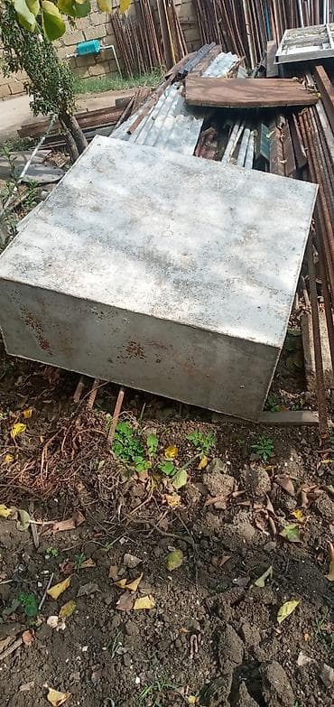 Boçkalar və çəlləklər: Tutumu 500 l — 1