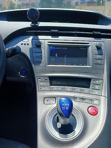 led iwiqlar: Toyota Prius: 1.8 l | 2012 il Hetçbek — 10