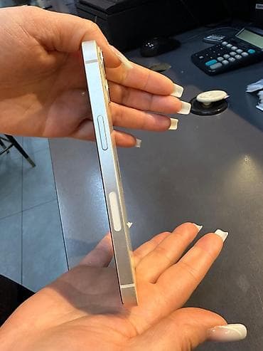 iphone 15 pro max nece manatdir: IPhone 13, Ağ, Face ID — 3