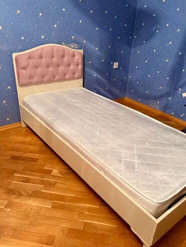 Kreslolar: İşlənmiş, Təknəfərlik çarpayı, Matras ilə — 1