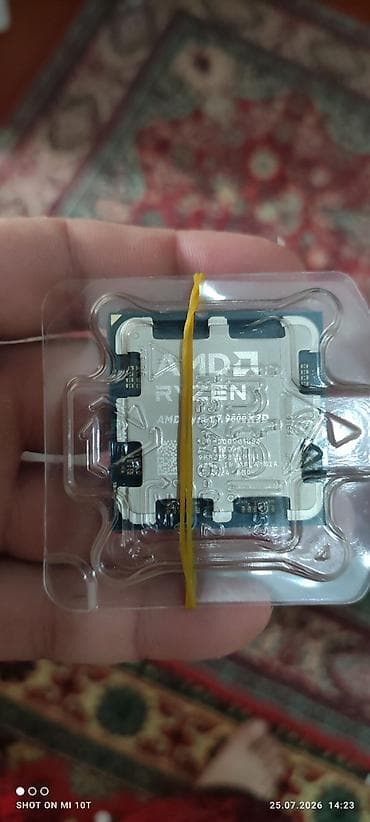 prosessor i7: Prosessor AMD Ryzen 7 9800X3D, > 4 GHz, 8 nüvə, Yeni — 4