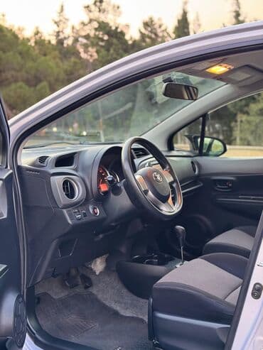 220 mator: Toyota Vitz: 1.3 l | 2012 il Hetçbek — 10