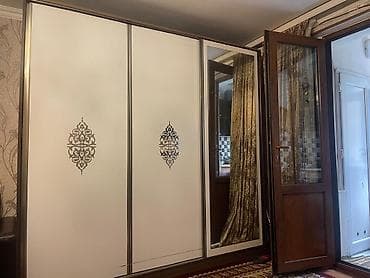Yeni, 3 qapılı, Güzgülü, Ağ, Kupe, Düz dolab