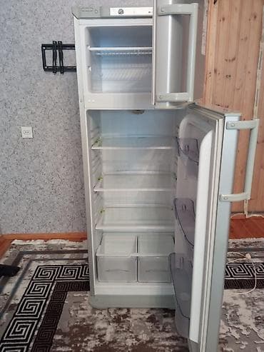 soyudcu: İki qapılı soyuducu (üstdə dondurucu) - Rəng: gümüşü/metal - Üst — 4