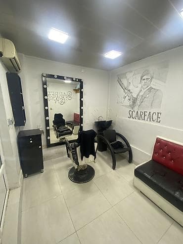 Bərbər güzgüsü şkafları ilə birlikdə - Peşəkar salon üçün geniş