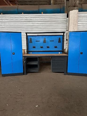 Metall ustaxana dəsti – iş stolu, perforasiya paneli və iki ədəd şkaf