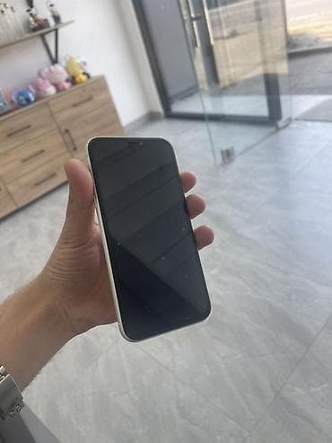 hisense infinity e9: IPhone 11, Ağ — 4