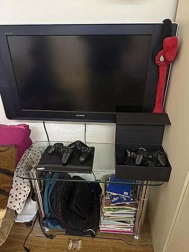 plesteşin: Sony Bravia LCD televizor + PlayStation 3 oyun seti Tərkib: - Sony — 1