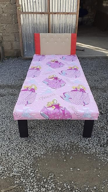 Kravat təzə Hazırları var Çatdırılma var 1 nəfərlik 60 manat 2