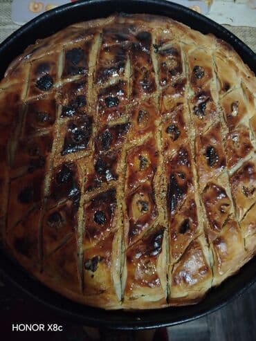 xadimə tələb olunur: Ev sirniyat paxlava bisirilir baki daxil catirilma var — 2