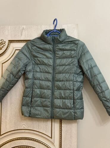 Cox az geyinilib demek olar yenidir ici quu tukunden cox isti saxlayir