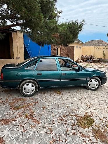 xac: Opel Vectra: 1.8 l | 1995 il 700000 km Sedan — 3