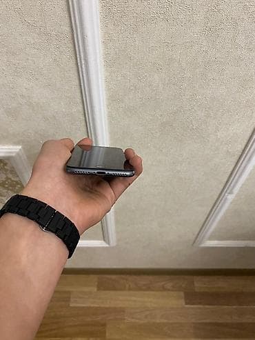 ayfon 8 ucuz: IPhone 8, Qara, Simsiz şarj — 7