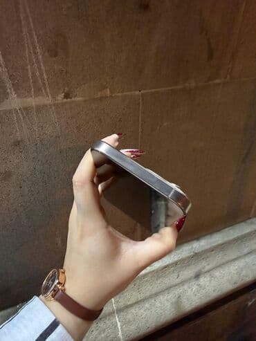 dubai version iphone: IPhone 16 Pro Max, 256 GB, Desert Titanium — 4