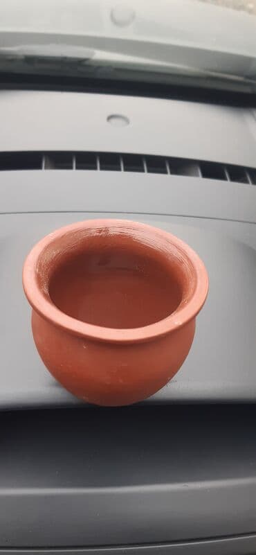 ət balta: Kiçik ölçülü gil küp - Material: təbii qırmızı gil, sobalanmış - — 1