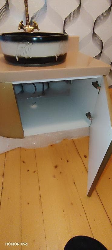 Duş şlanqları: Moydadır.Uvanik hissesi keramikadı.alt hissəsi mermer — 1