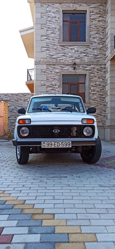 VAZ (LADA) 4x4 Niva: 1.7 l | 2013 il 121000 km lalafo.az -da VAZ (LADA) 4x4 Niva: 1.7 l | 2013 il 121000 km