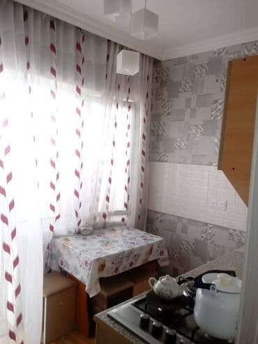 9 ci mikrorayon satilan evler: Bakı, 2 otaqlı, Köhnə tikili, m. Həzi Aslanov, 60 kv. m — 6