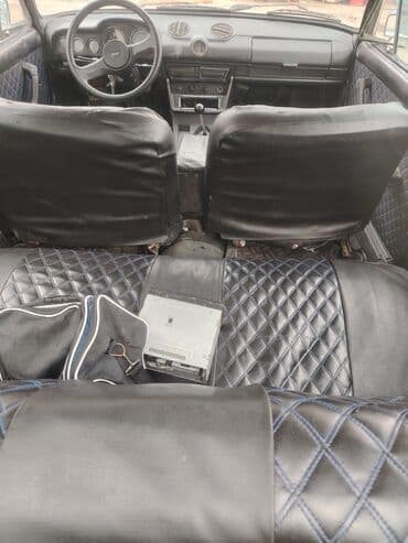 ваз 2107 в рассрочку: VAZ 2106, safari rəng, sedandır. Nömrə: 44-BG-672. Mator bez nömrə — 4