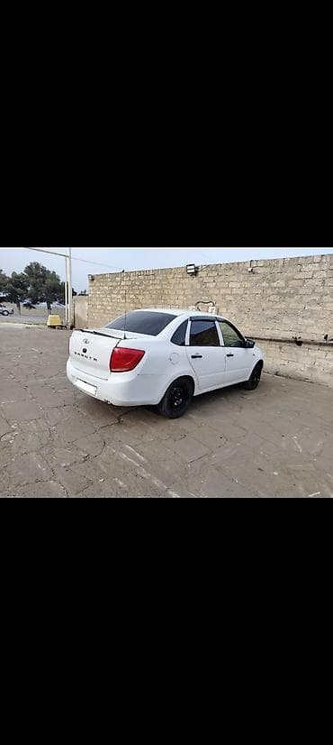 volkswagen passat b6: VAZ (LADA) Granta: 1.6 l | 2012 il 310000 km Sedan — 3