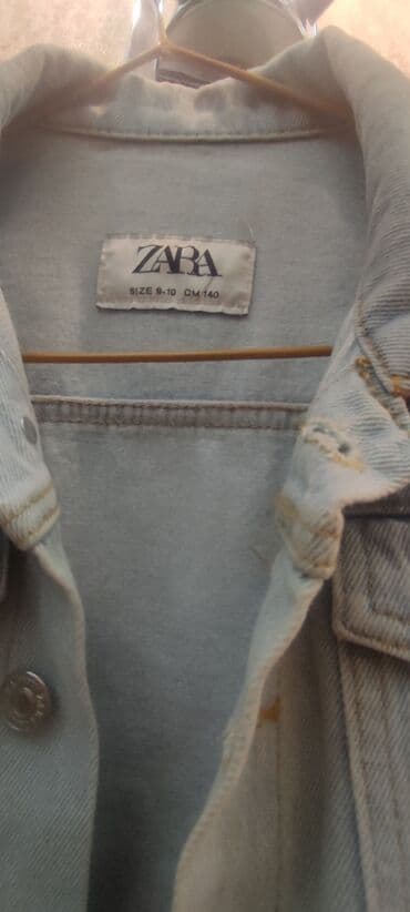 женские джинсовые комбинезоны: 9-10 yaş qiz üçün cins kurtka. Zaradan alinib 60 manata 20 manata — 2