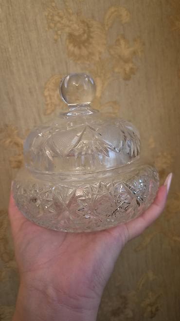 Kəsimli şüşədən qapaqlı qabaq (şirniyyat/qənd qabı) - Material