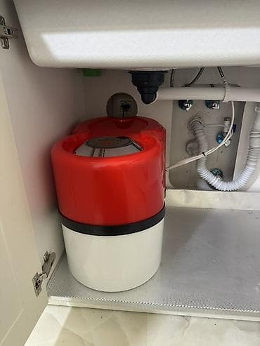 Mətbəx lavabosunun altına quraşdırılan kompakt məişət su