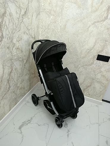 Kidilo kalyaska 80 azn Həm yatılı həm oturaq olur.Rahat yüngül.Ünvan