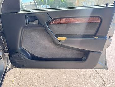 opel vectra b: Opel Vectra: 2 l | 1995 il 455084 km Sedan — 8