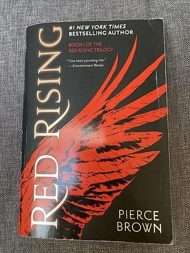 elmin: Red Rising – Pierce Brown Format: Del Rey Trade Paperback (yumşaq — 1