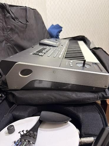 korg 80: Sintezator, Korg — 2