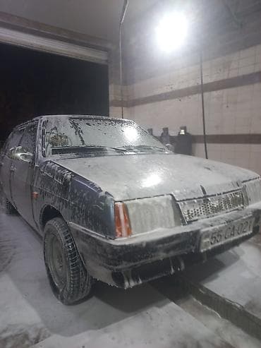 yan guzgulər s: Model: Hatchbek, 5 qapı Kuzov: Boz rəng, qara alt qoruyucu hissələrlə — 10