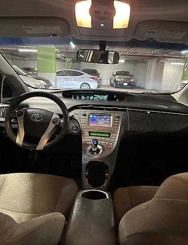 Ehtiyat hissələri: Toyota Prius: 1.8 l | 2014 il Hetçbek — 6