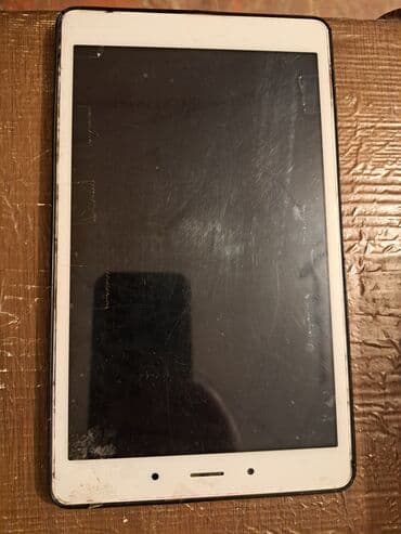 pılanşet: Android planşet Xüsusiyyətlər: - Təxminən 8 düymlük ekran (qara — 2