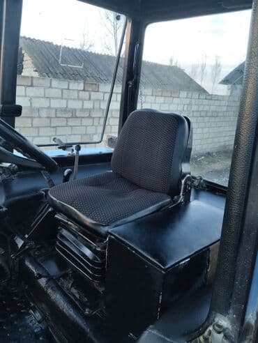 maşın təkər: Belarus 892 traktor - Güclü dörd silindrli dizel mühərrik, yüksək — 6