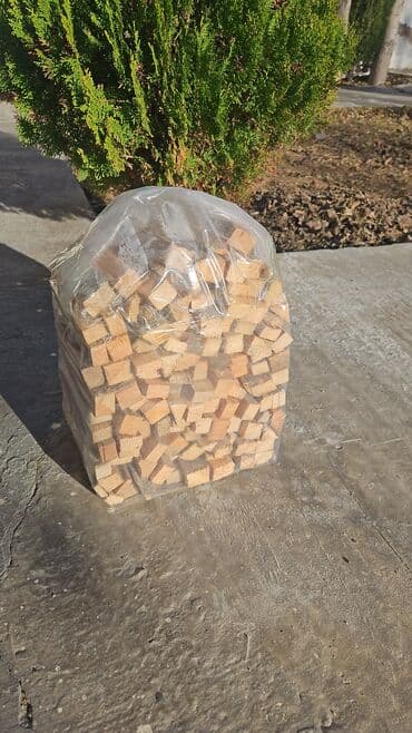 taxta tavan sekilleri: Qablaşdırılmış odun və kindling dəstləri. Ünvan : Binə qəsəbəsi — 4