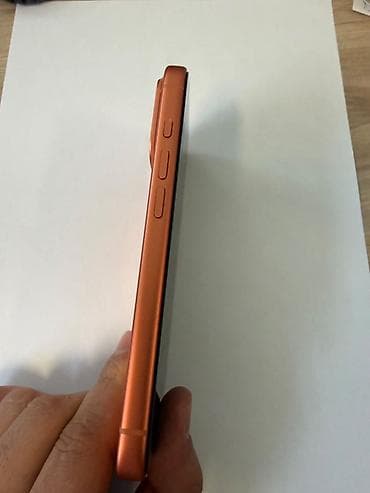 philips xenium 9@9h: IPhone 17 Pro, 256 GB, Narıncı, Zəmanət, Barmaq izi, Face ID — 3