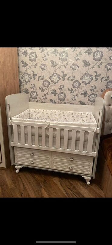 Çaydanlar: Oğlan və qız üçün, İşlənmiş, Dördbucaq, Beşik, Dəst ilə, Matras ilə, Yellənmə mexanizmsiz — 1